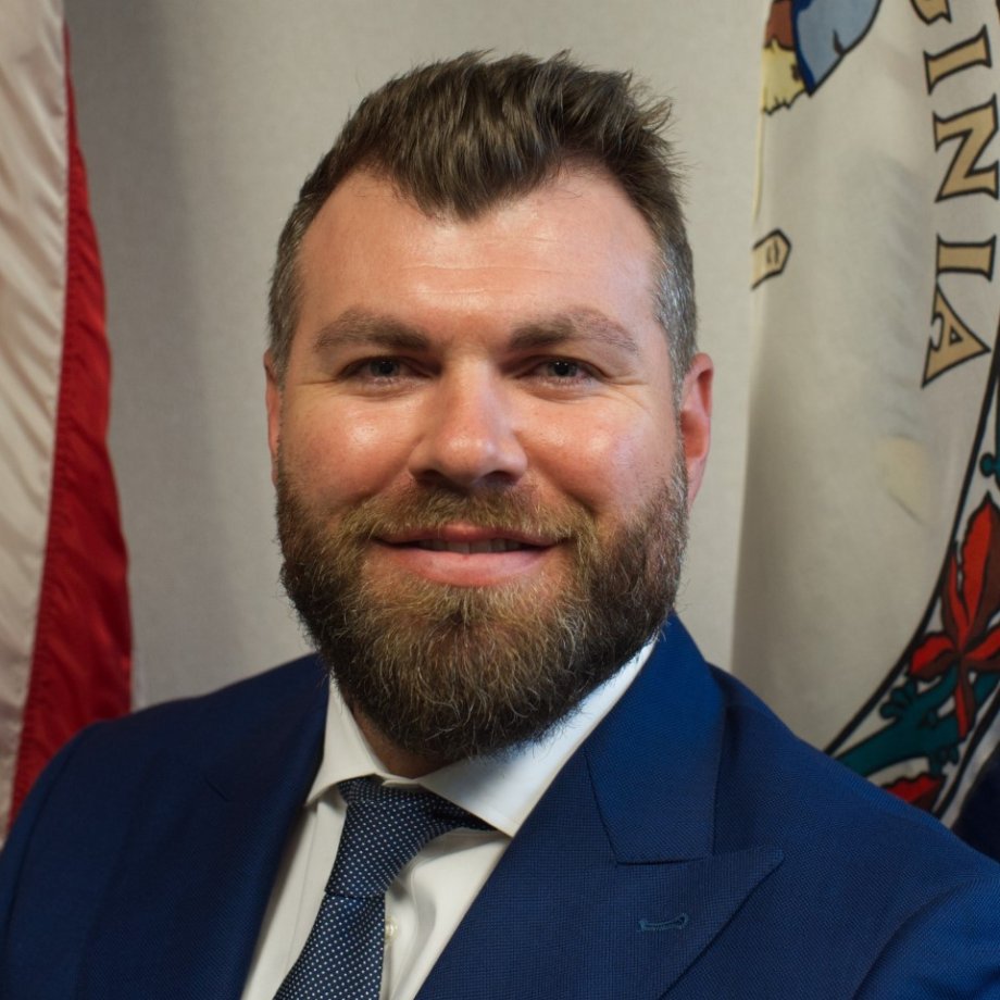 Dillon Taylor Headshot